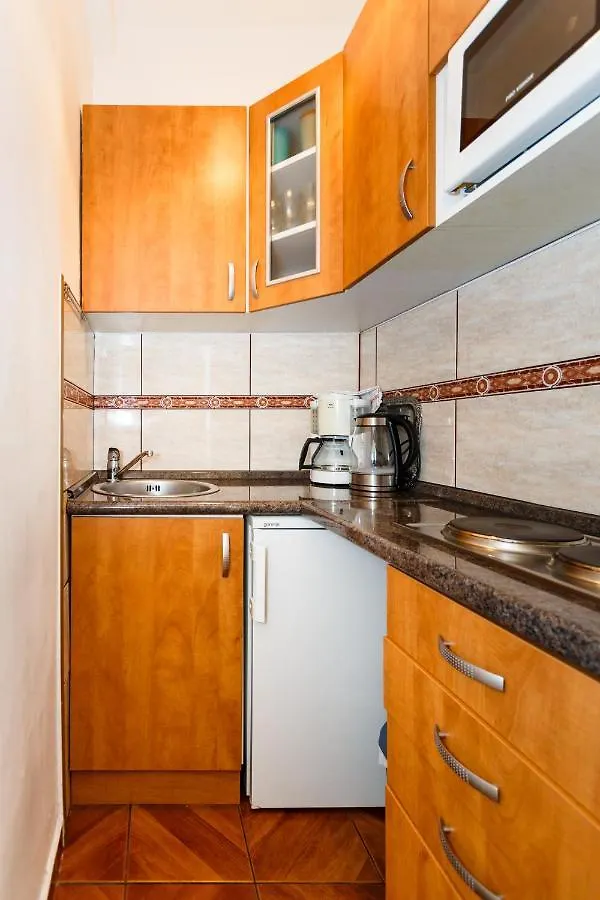 Apartmani Mili Malinska 0*,  Croatia