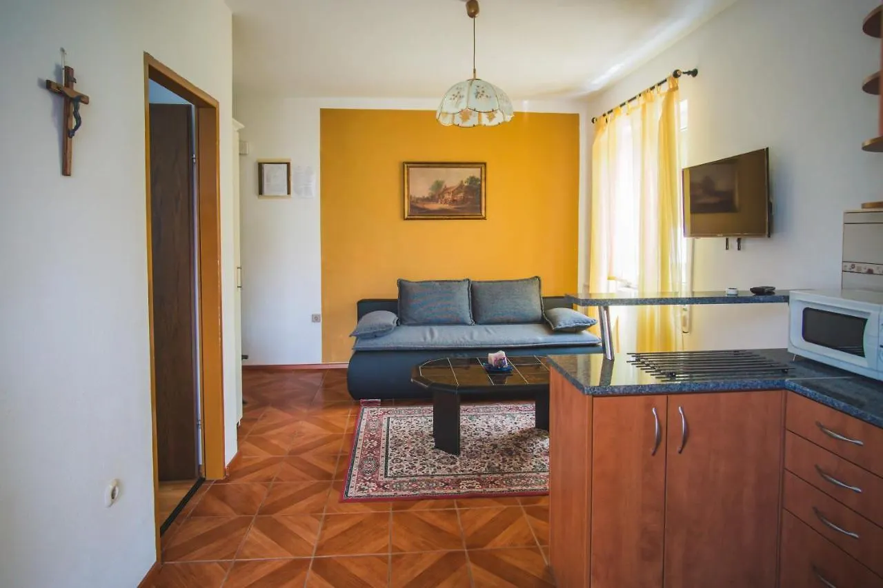 Apartmani Mili Malinska Apartment